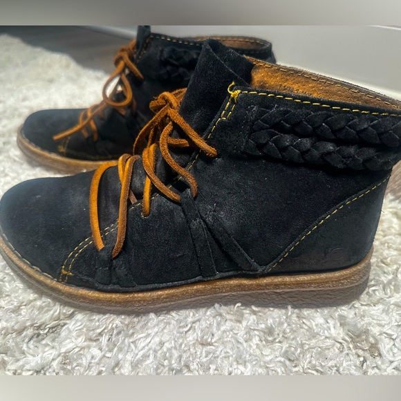 Born Shoes - BORN Suede Black Ankle Boots with Brown Laces